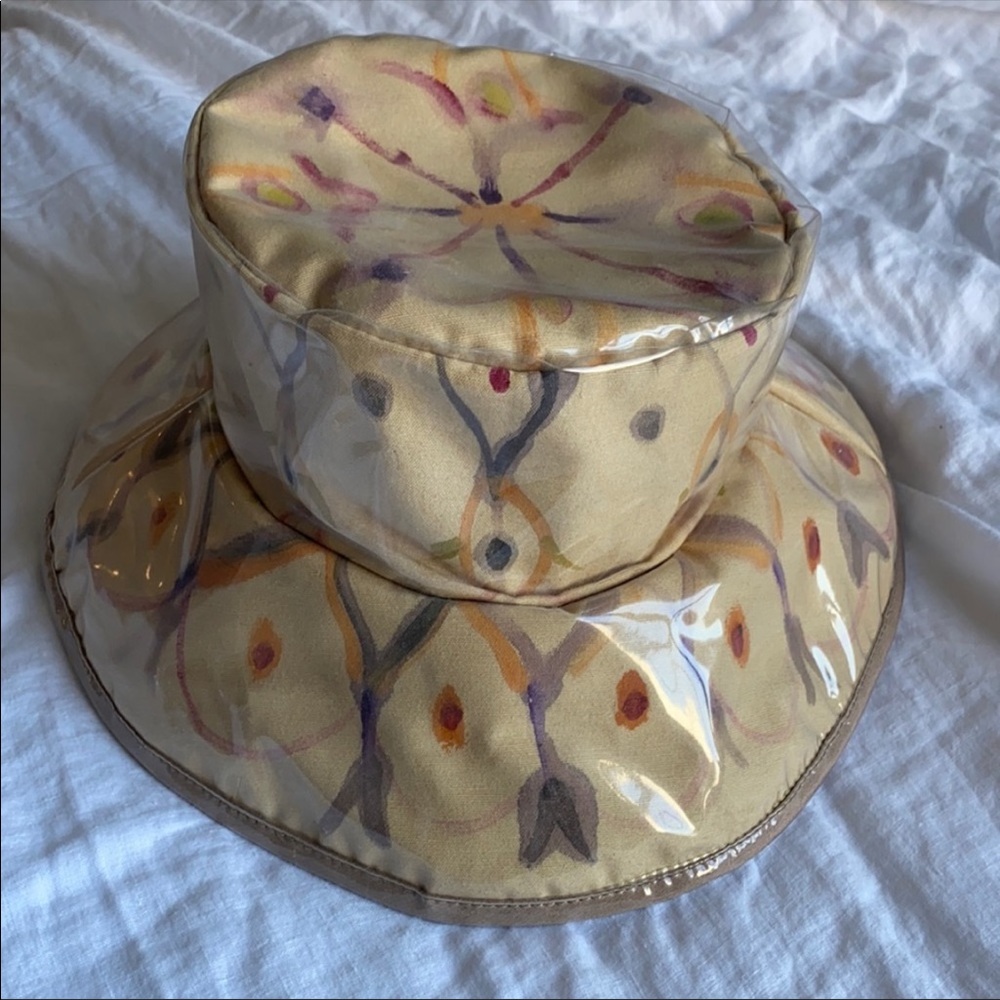 Romualda rain hat
